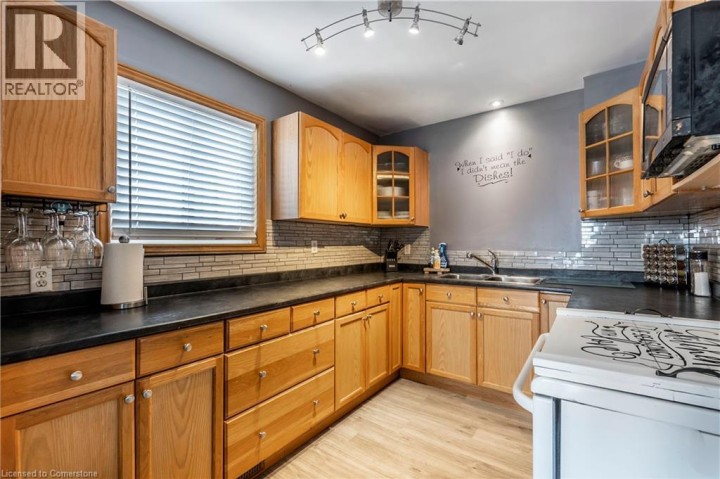 Photo 27 at 75 Sekura Crescent, Cambridge