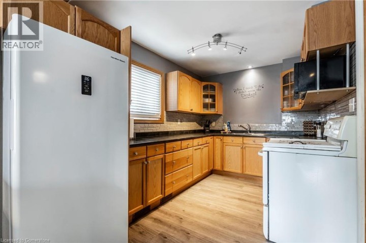 Photo 26 at 75 Sekura Crescent, Cambridge