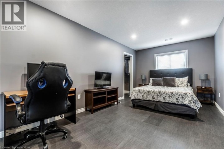 Photo 28 at 75 Sekura Crescent, Cambridge