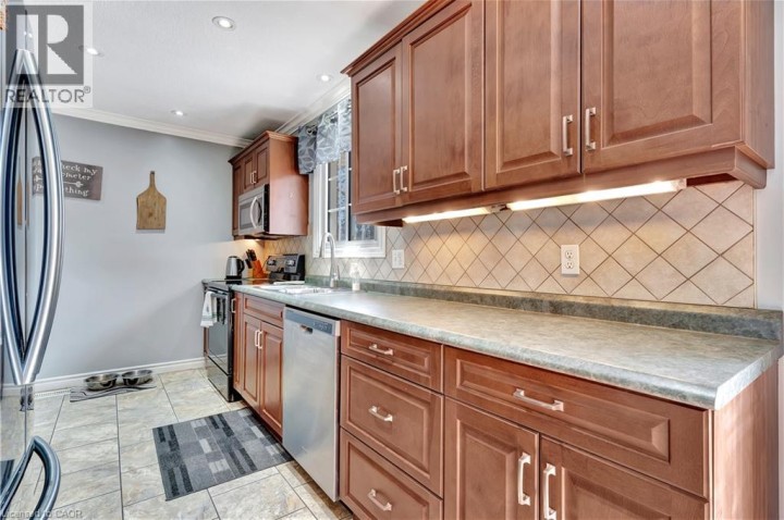 Photo 4 at 22 Victoria Street, Cambridge