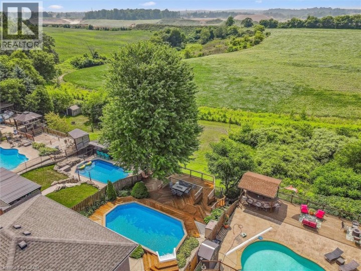 Photo 8 at 114 Delavan Drive, Cambridge