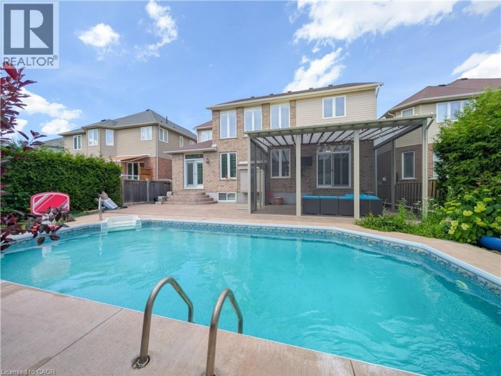 Photo 7 at 76 Blossomfield Crescent, Cambridge