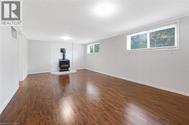 Photo 22 at 95 Rosslinn Road, Cambridge