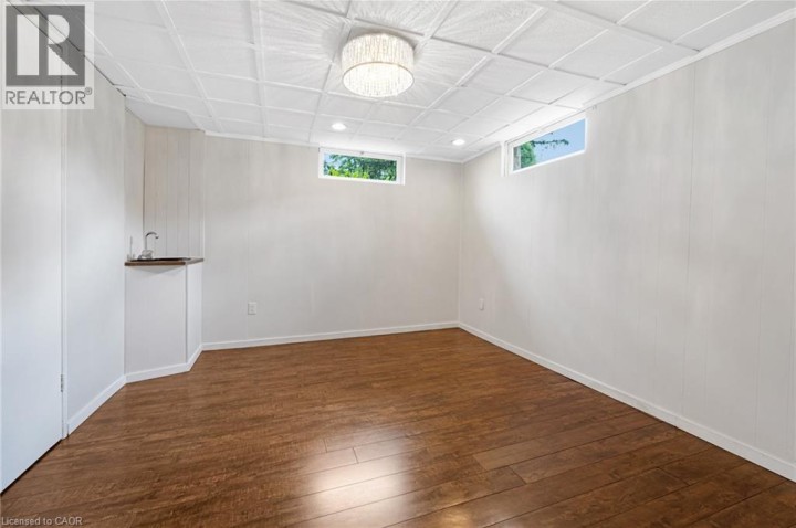 Photo 23 at 95 Rosslinn Road, Cambridge