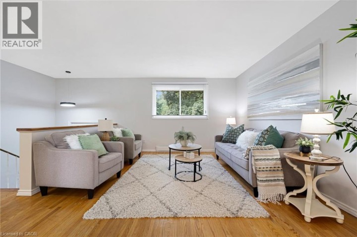 Photo 7 at 95 Rosslinn Road, Cambridge