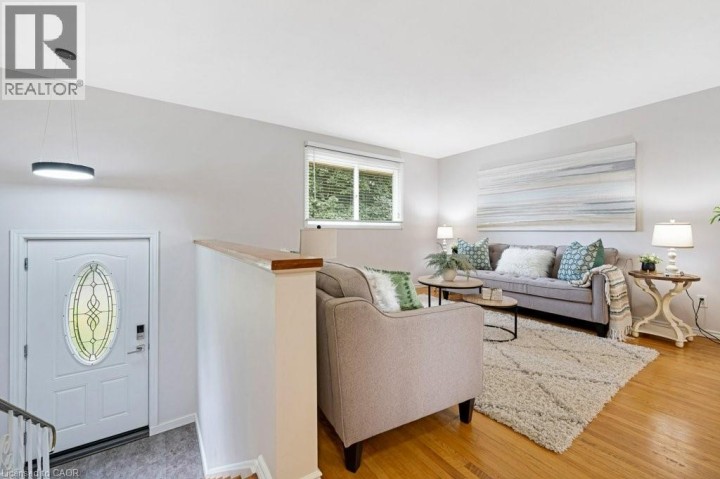 Photo 6 at 95 Rosslinn Road, Cambridge