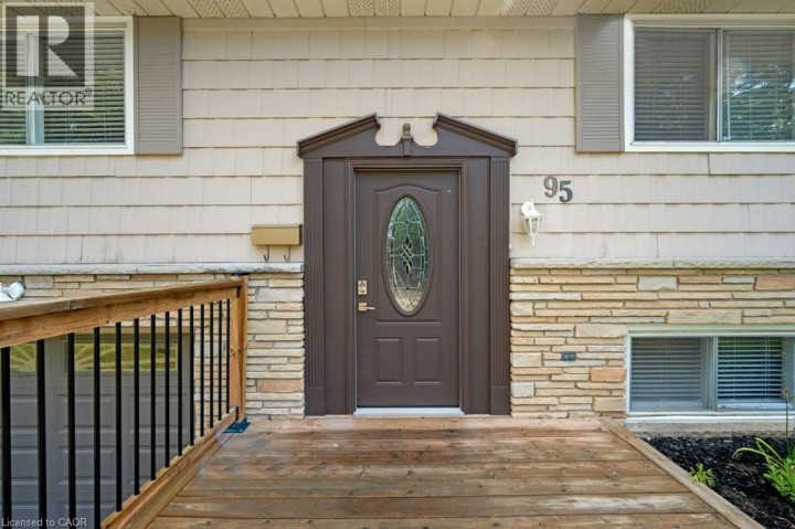 Photo 3 at 95 Rosslinn Road, Cambridge