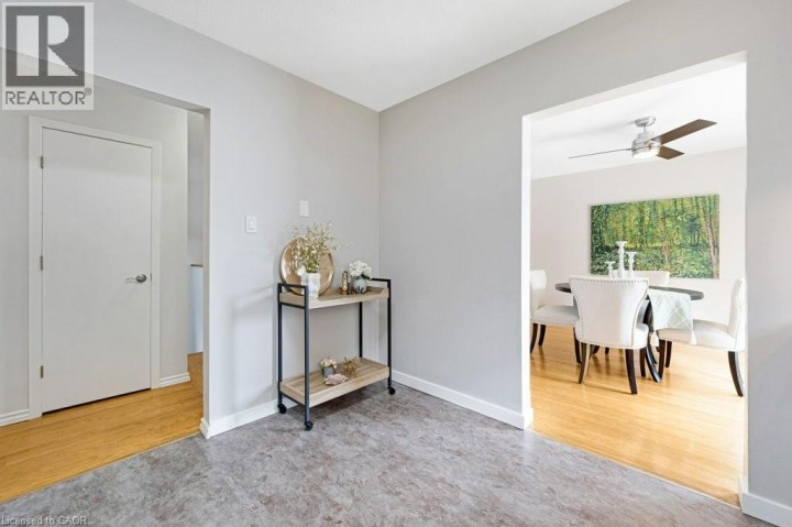 Photo 13 at 95 Rosslinn Road, Cambridge