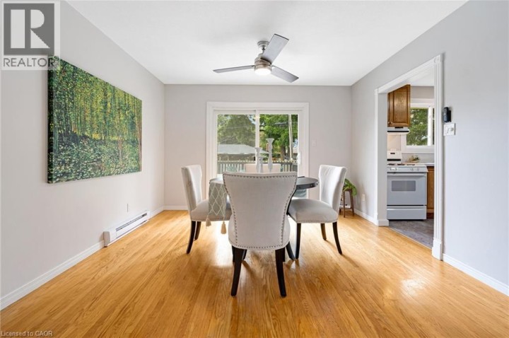 Photo 9 at 95 Rosslinn Road, Cambridge