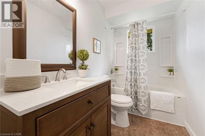 Photo 14 at 95 Rosslinn Road, Cambridge