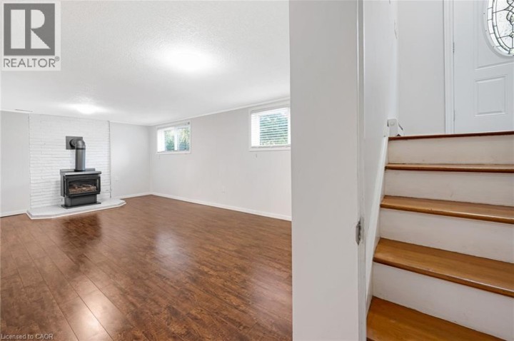 Photo 21 at 95 Rosslinn Road, Cambridge