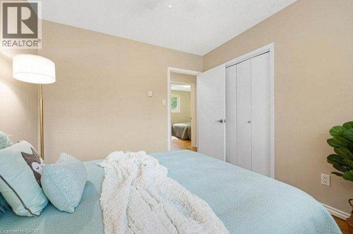 Photo 16 at 95 Rosslinn Road, Cambridge