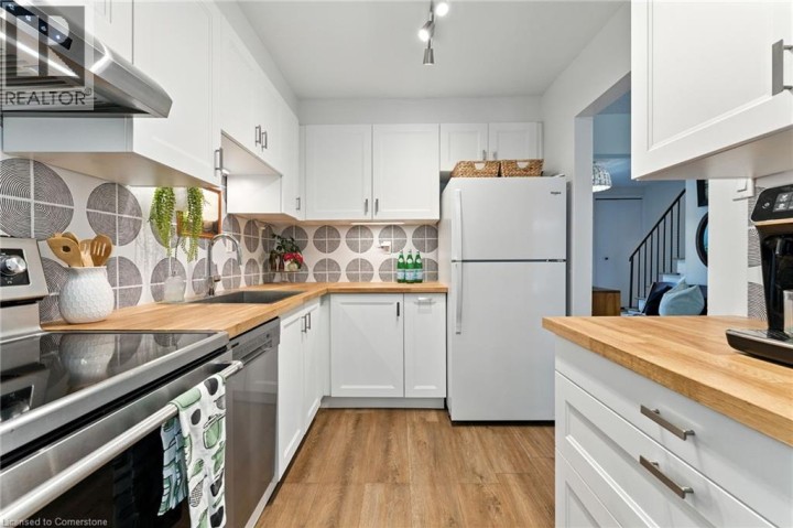 Photo 10 at 68 Westmount Mews, Cambridge