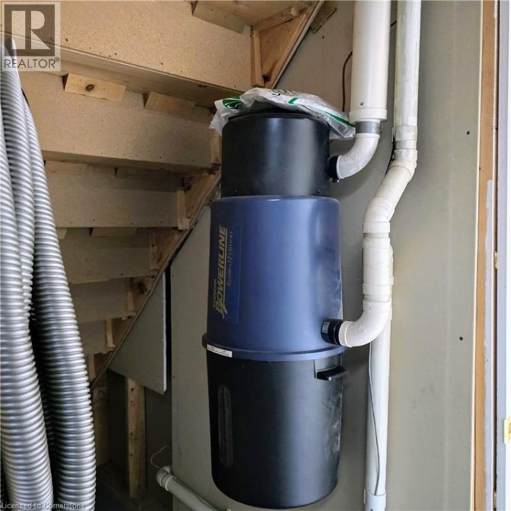 Photo 45 at 10 ISHERWOOD Avenue 5, Cambridge