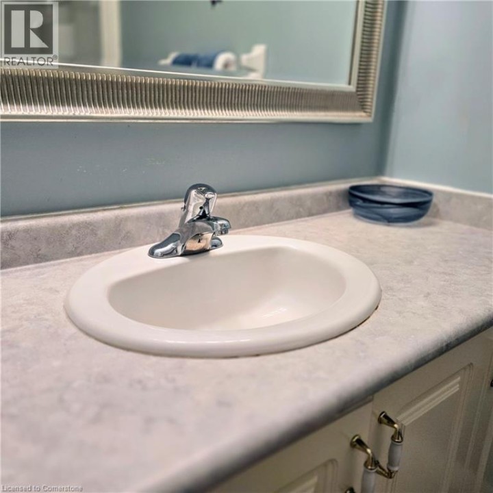 Photo 27 at 10 ISHERWOOD Avenue 5, Cambridge