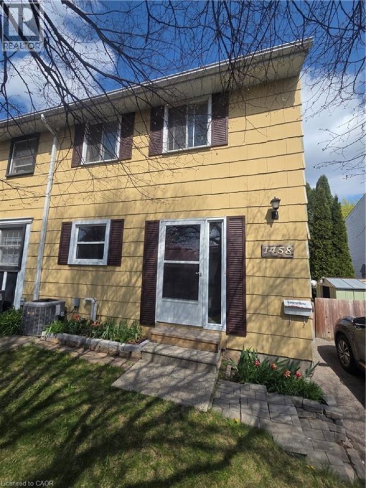 Photo 2 at 1458 Wildren Place, Cambridge