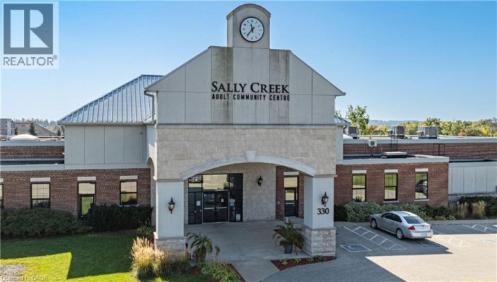 Photo 3 at 800 Garden Court Crescent, Woodstock Photo 3 at 800 Garden Court Crescent, Woodstock