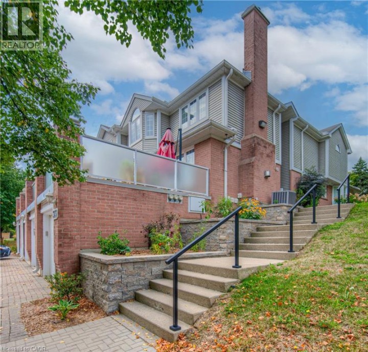 Photo 3 at 313 GEORGE Street N 4, Cambridge