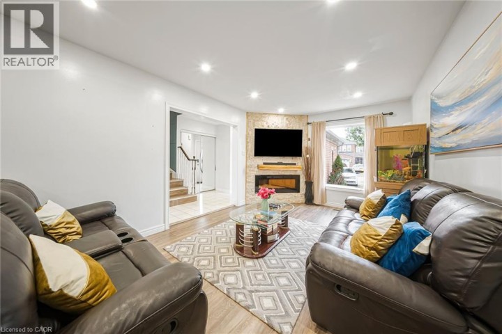 Photo 10 at 75 Stonecairn Drive, Cambridge