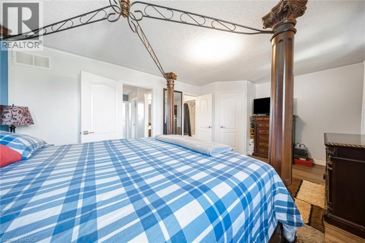 Photo 20 at 75 Stonecairn Drive, Cambridge