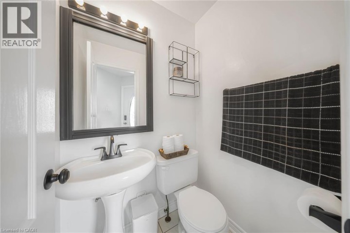 Photo 6 at 75 Stonecairn Drive, Cambridge