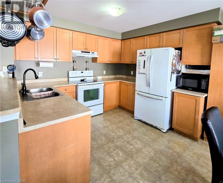 Photo 3 at 20 Longspur Way, Cambridge