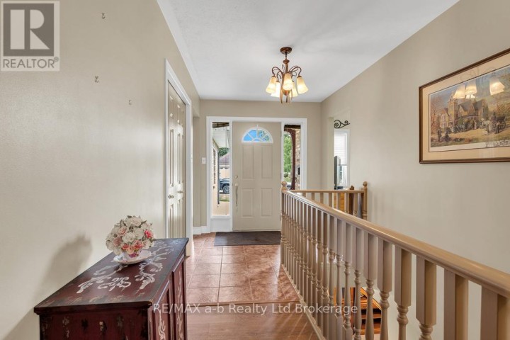 Photo 2 at 53 Woodland Crescent, Tillsonburg Photo 2 at 53 Woodland Crescent, Tillsonburg