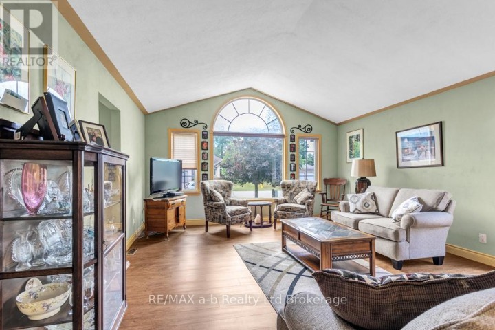 Photo 5 at 53 Woodland Crescent, Tillsonburg Photo 5 at 53 Woodland Crescent, Tillsonburg