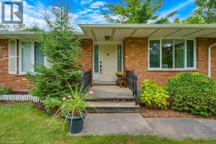 Photo 2 at 1265 Brantford Highway, Cambridge