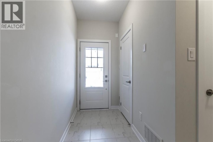 Photo 4 at 10 BIRMINGHAM Drive 95, Cambridge