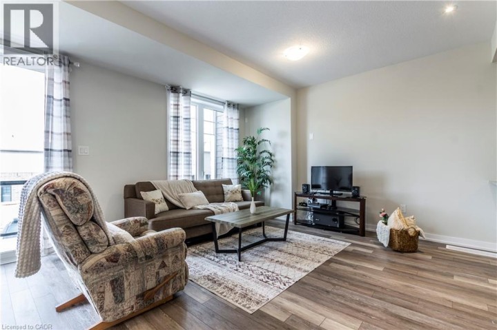 Photo 7 at 10 BIRMINGHAM Drive 95, Cambridge