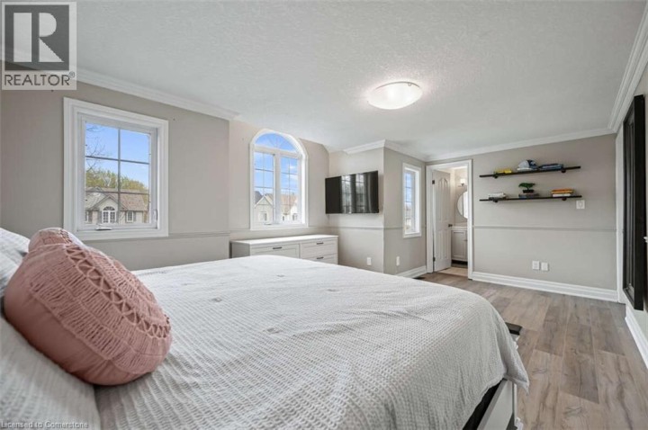 Photo 26 at 128 Marcy Crescent, Cambridge