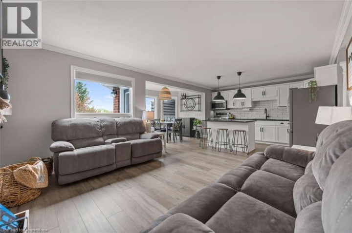 Photo 9 at 128 Marcy Crescent, Cambridge