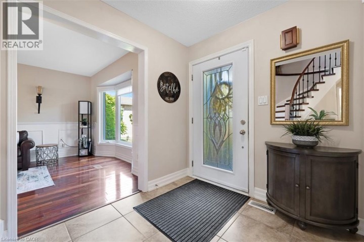 Photo 3 at 477 Burnett Avenue, Cambridge