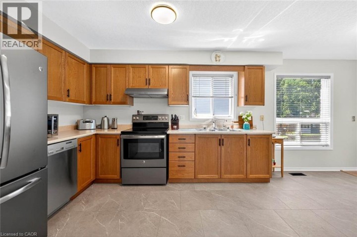 Photo 14 at 28 Calvin Court, Cambridge