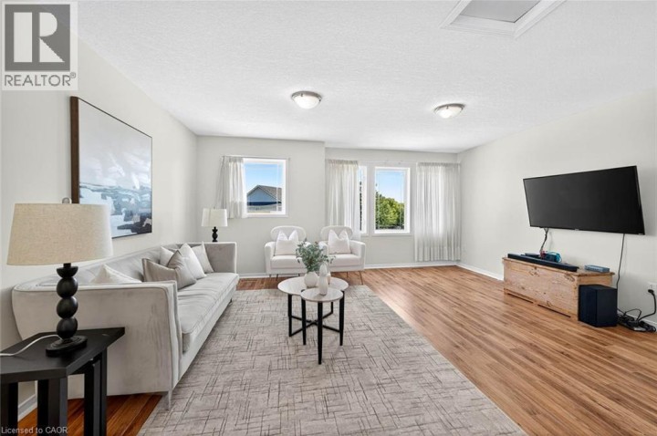 Photo 17 at 28 Calvin Court, Cambridge