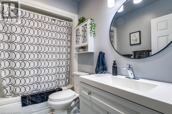 Photo 15 at 97 Seventh Avenue, Brantford