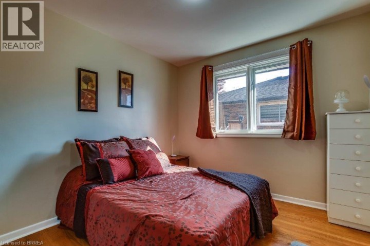 Photo 16 at 97 Seventh Avenue, Brantford