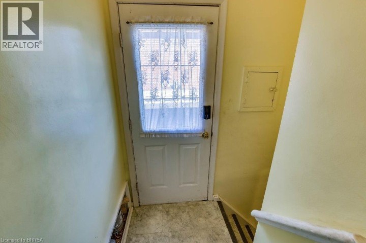 Photo 18 at 97 Seventh Avenue, Brantford