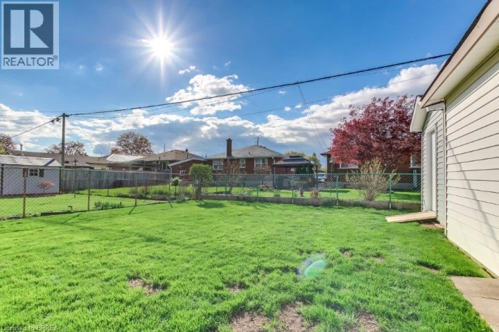 Photo 23 at 97 Seventh Avenue, Brantford