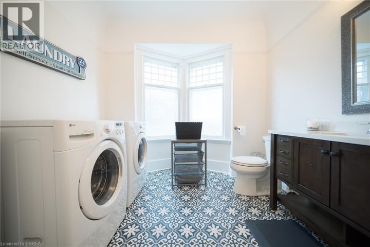 Photo 14 at 8 William Street, Brantford