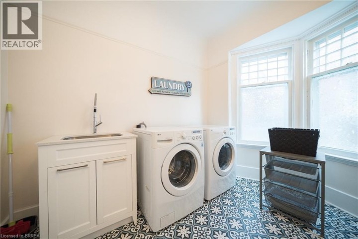 Photo 15 at 8 William Street, Brantford