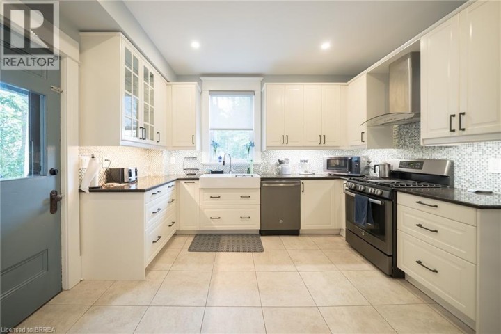 Photo 17 at 8 William Street, Brantford