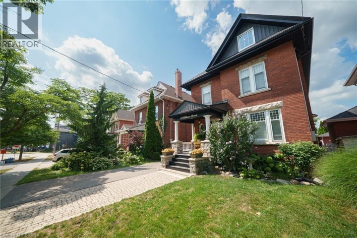 Photo 3 at 8 William Street, Brantford