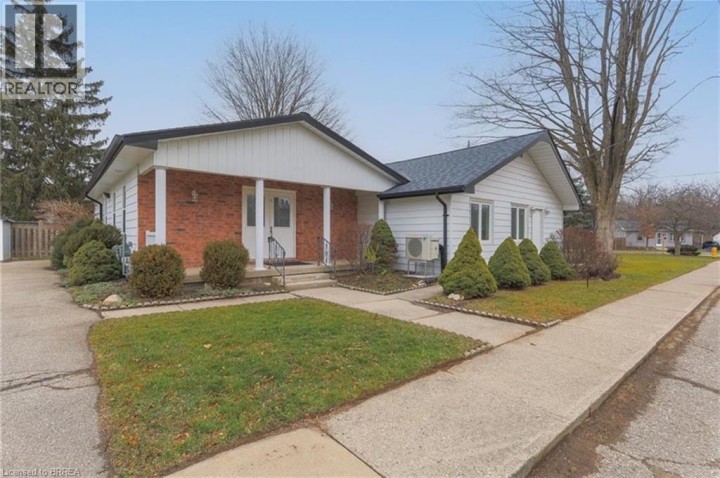 Photo 2 at 19 - A Creeden Street, Innerkip, Woodstock Photo 2 at 19 - A Creeden Street, Innerkip, Woodstock