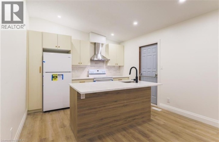 Photo 3 at 19 - A Creeden Street, Innerkip, Woodstock Photo 3 at 19 - A Creeden Street, Innerkip, Woodstock