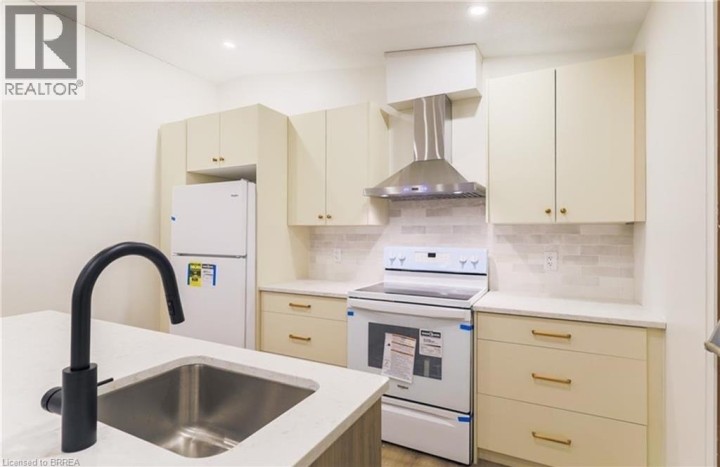 Photo 4 at 19 - A Creeden Street, Innerkip, Woodstock Photo 4 at 19 - A Creeden Street, Innerkip, Woodstock