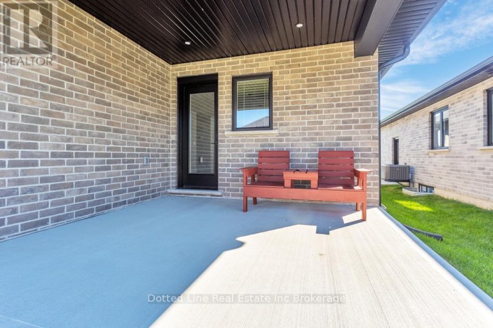 Photo 19 at 18 Walnut Drive, Tillsonburg Photo 19 at 18 Walnut Drive, Tillsonburg