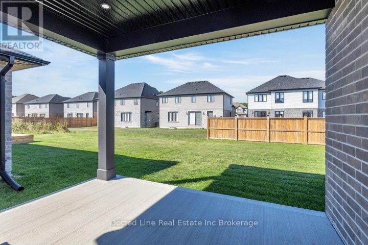 Photo 20 at 18 Walnut Drive, Tillsonburg Photo 20 at 18 Walnut Drive, Tillsonburg