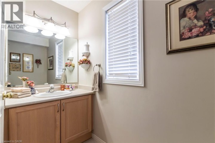 Photo 10 at 13 Ferncliffe Street, Cambridge